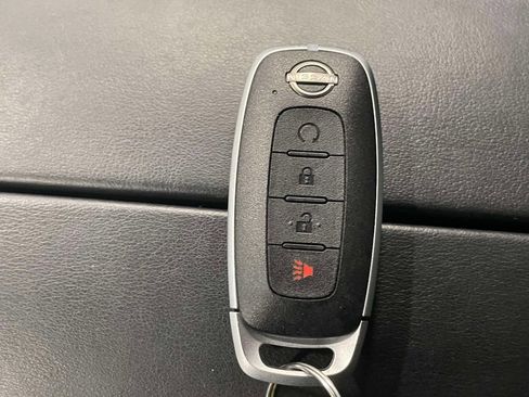 Used 2023 Nissan Rogue SV AWD/4WD image 32