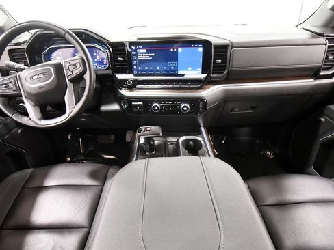 Used 2024 GMC Sierra 1500 Elevation w/ Elevation Premium Package AWD/4WD image 3