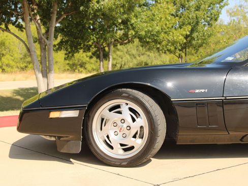 Used 1990 Chevrolet Corvette ZR-1 RWD image 26