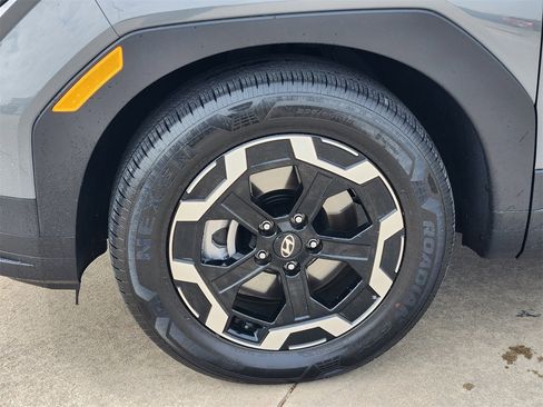 Used 2025 Hyundai Santa Fe SEL image 11