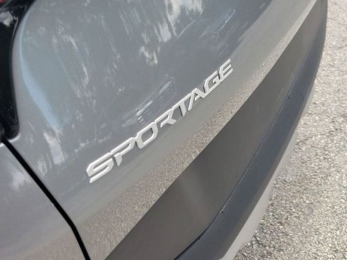 Used 2025 Kia Sportage LX FWD image 6