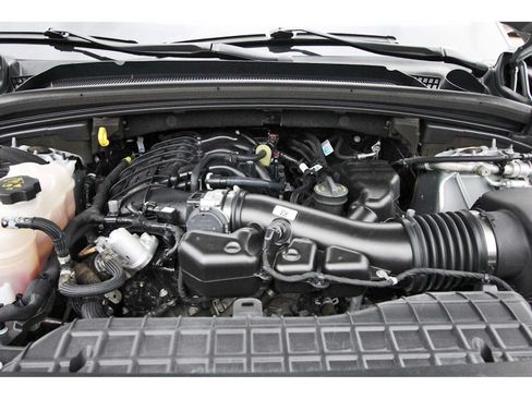 Used 2023 Jeep Grand Cherokee L Laredo AWD/4WD image 30