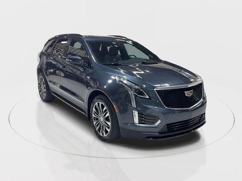Used 2020 Cadillac XT5 Sportv image 2