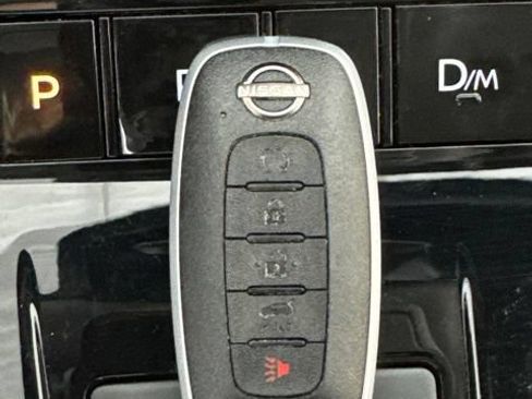 Certified 2025 Nissan Murano SV AWD/4WD image 3