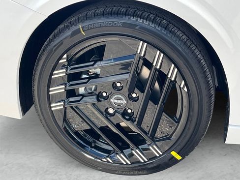 New 2026 Nissan Sentra SR FWD image 24
