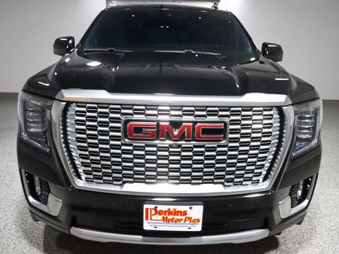 Used 2023 GMC Yukon Denali w/ Denali Reserve Package AWD/4WD image 4