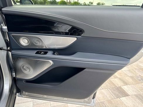 New 2025 Lincoln Nautilus Reserve image 21
