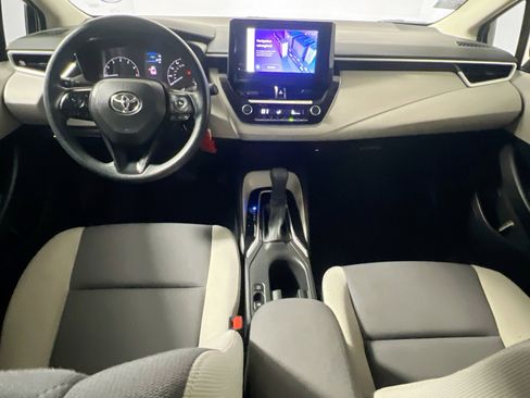Used 2023 Toyota Corolla LE image 29