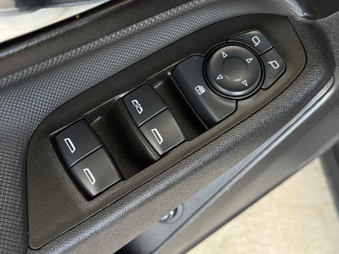 Used 2024 Chevrolet Equinox RS w/ LPO, Floor Liner Package FWD image 29