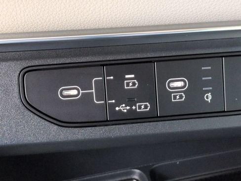 Certified 2026 Kia Carnival SX FWD image 30