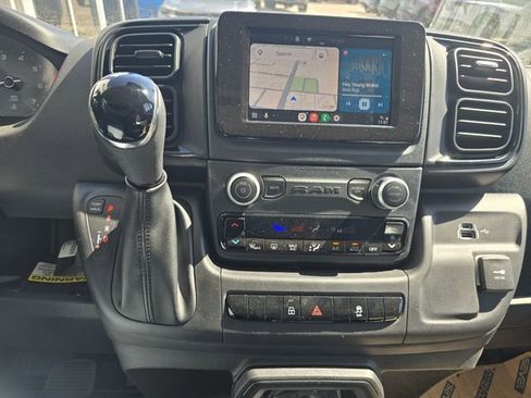 Used 2024 RAM ProMaster 2500 w/ Convenience Group FWD image 18