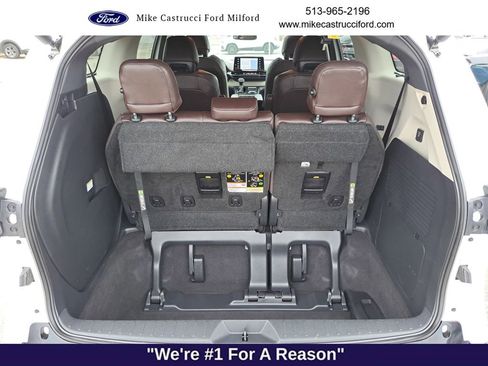 Used 2024 Toyota Sienna Platinum image 30