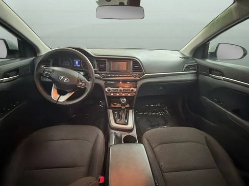 Used 2020 Hyundai Elantra SE w/ Cargo Package (C1) FWD image 9