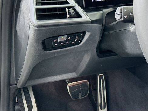 Used 2025 BMW 440i xDrive Coupe w/ Parking Assistance Package image 10