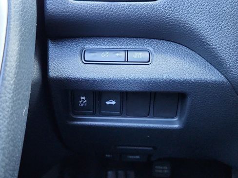 Used 2014 Nissan Altima 2.5 SV FWD image 25