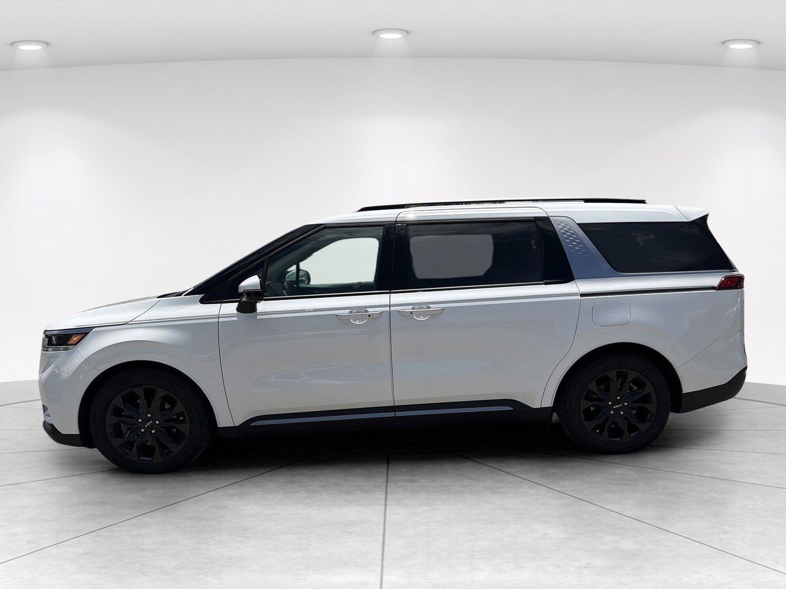 Used 2024 Kia Carnival SX FWD image 7