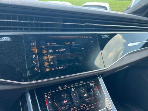 Used 2020 Audi Q7 3.0T Premium Plus AWD/4WD image 9