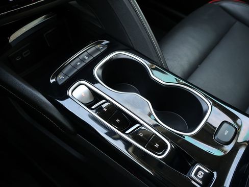 Used 2023 Buick Envision Essence w/ Sport Touring Package image 31