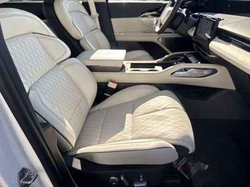 New 2026 Lincoln Nautilus Black Label w/ Jet Appearance Package image 9