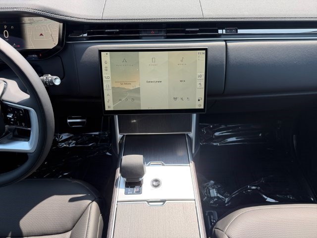 New 2026 Land Rover Range Rover Long Wheelbase SE AWD/4WD image 15