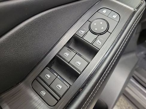 Used 2024 Nissan Rogue SV AWD/4WD image 16