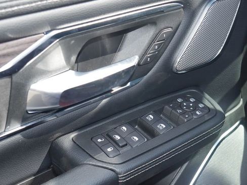 New 2026 RAM 1500 Laramie AWD/4WD image 15