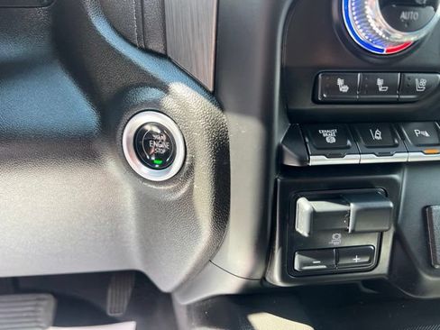 Used 2022 GMC Sierra 3500 Denali w/ Denali Ultimate Package AWD/4WD image 32
