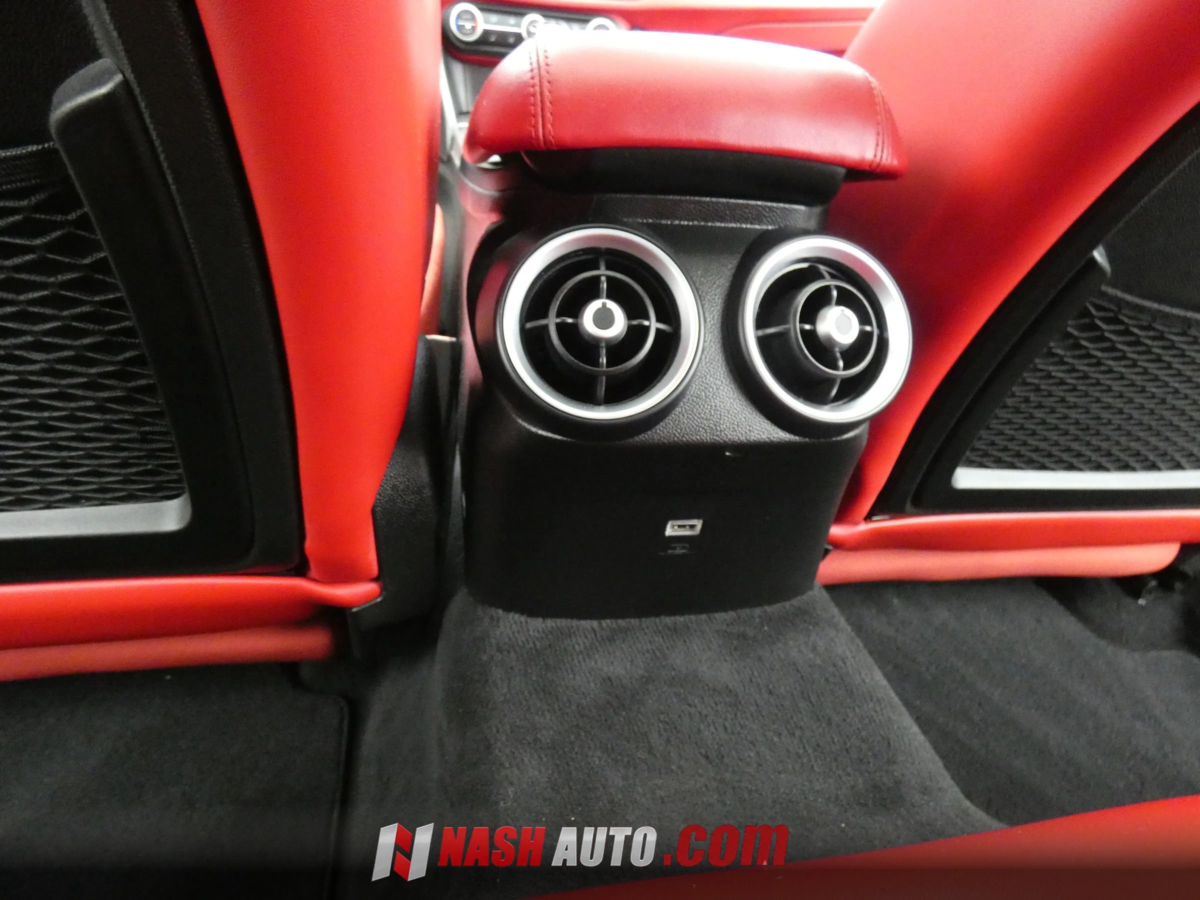 Used 2018 Alfa Romeo Giulia Ti w/ Quick Order Package 22X Lusso AWD/4WD image 54