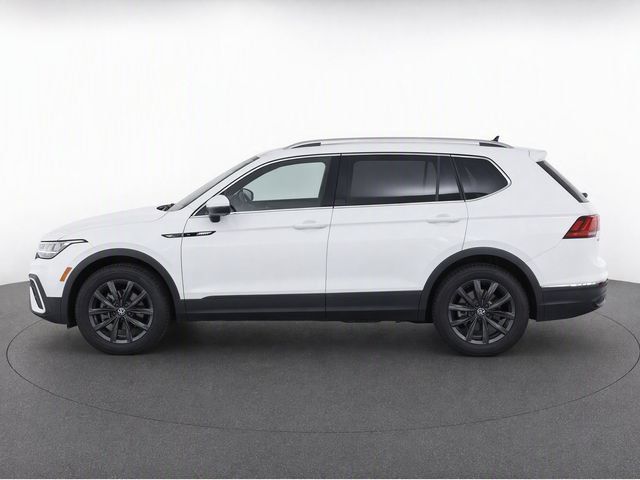 Used 2024 Volkswagen Tiguan Wolfsburg Edition AWD/4WD image 6