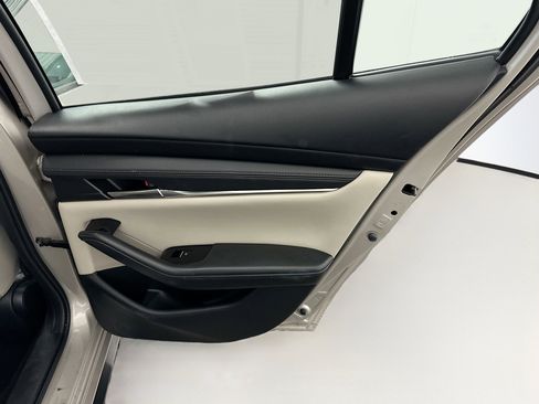 Used 2025 MAZDA MAZDA3 s image 32