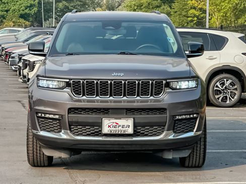 Used 2022 Jeep Grand Cherokee L Limited AWD/4WD image 8