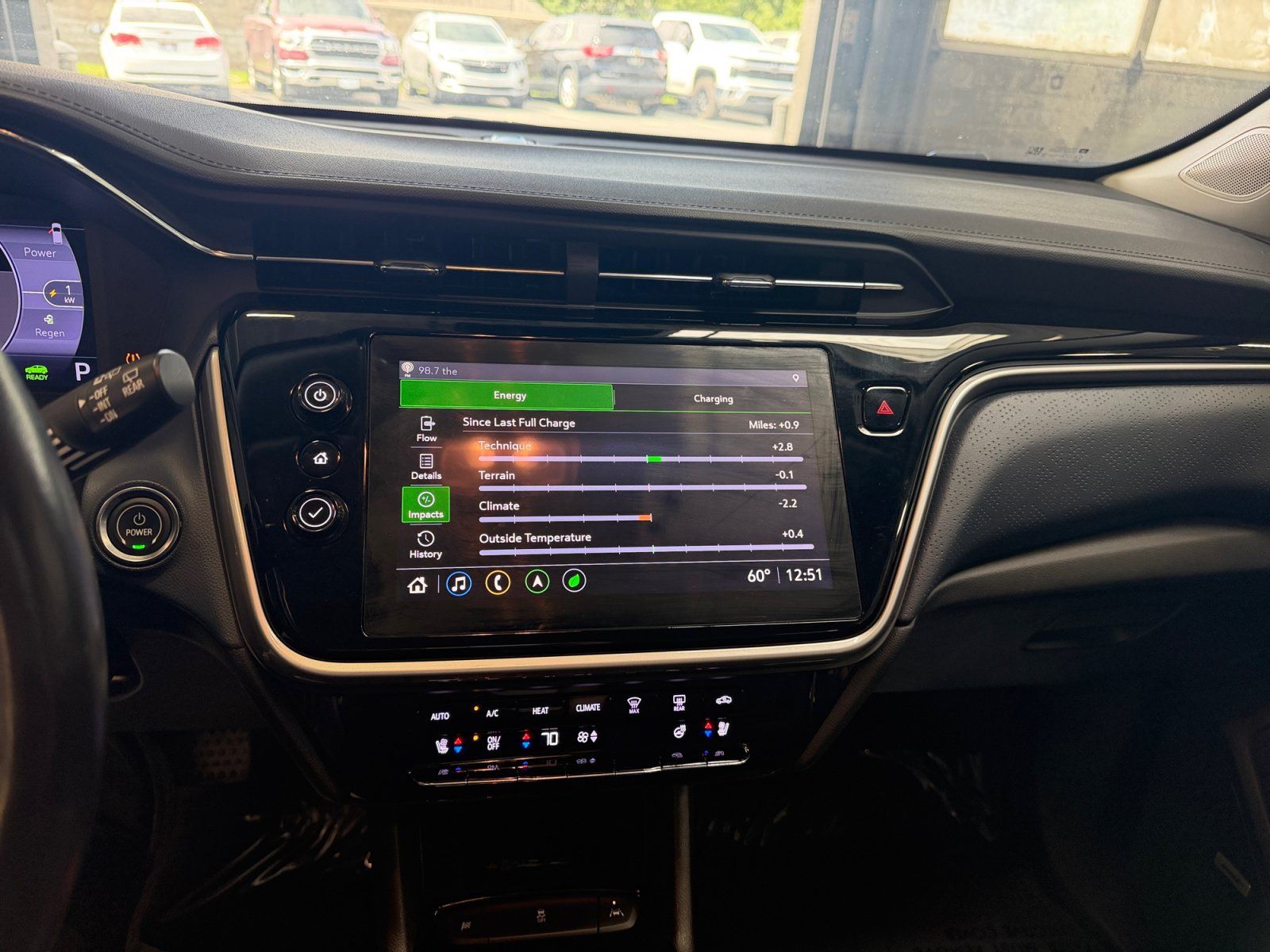 Used 2022 Chevrolet Bolt EUV Premier w/ Sun & Sound Package FWD image 9