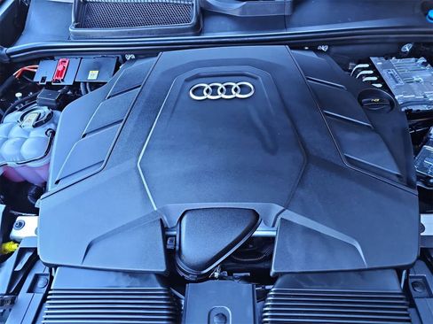 Used 2025 Audi Q8 Premium Plus image 13