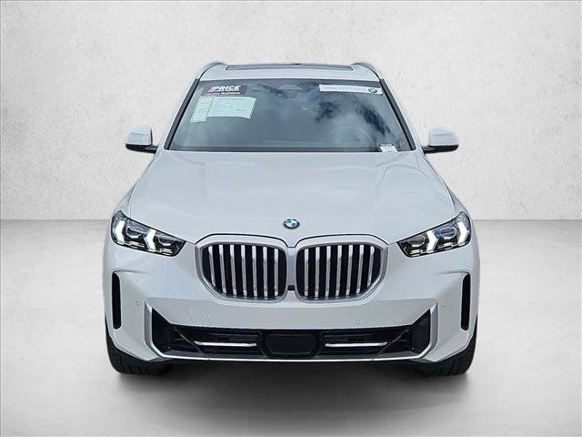 Certified 2026 BMW X5 xDrive40i w/ Premium Package AWD/4WD image 2