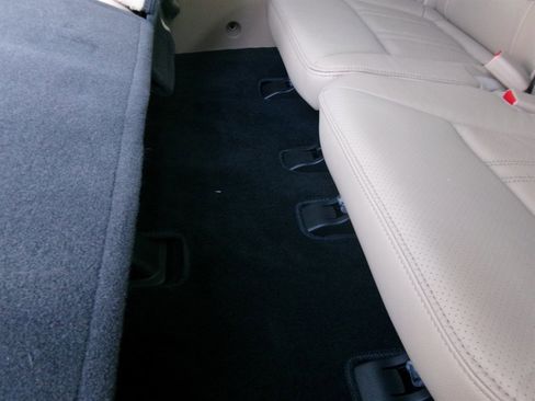 Used 2012 Kia Sorento EX w/ EX V6 Premium Pkg image 34