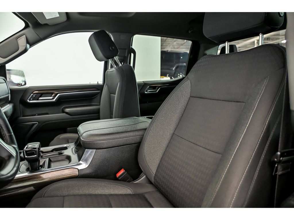 Used 2023 Chevrolet Silverado 1500 RST AWD/4WD image 13