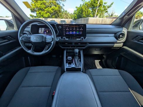 Used 2023 Chevrolet Colorado Trail Boss w/ Technology Package AWD/4WD image 15