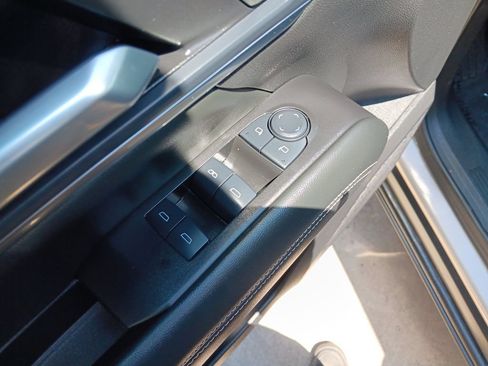 Used 2025 GMC Terrain Elevation AWD/4WD image 11