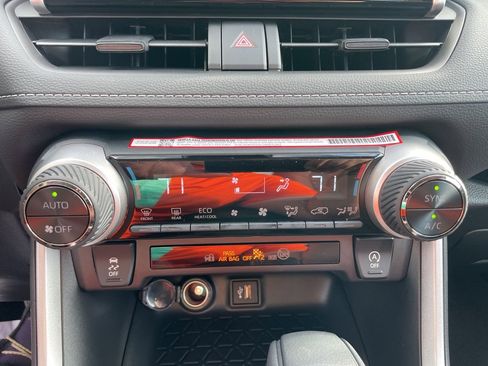 New 2025 Toyota RAV4 XLE w/ Convenience Package image 21