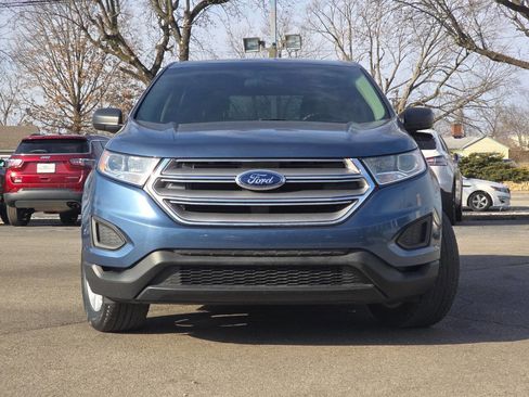 Used 2018 Ford Edge SE image 3