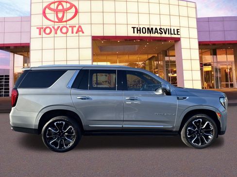 Used 2023 GMC Yukon Denali image 4