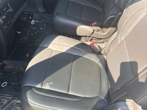 Used 2021 GMC Acadia SLT w/ Elevation Edition FWD image 10