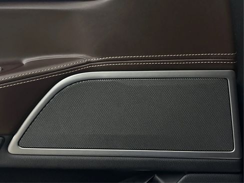 Used 2017 BMW 750i xDrive image 41