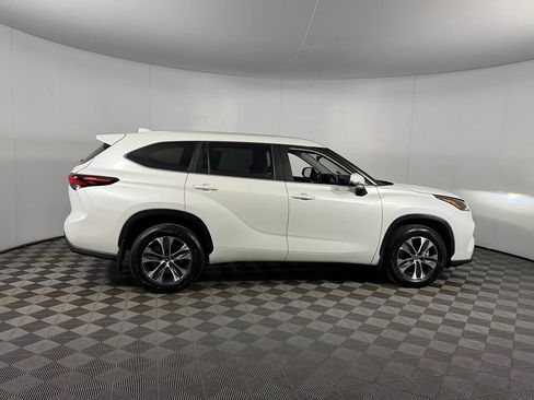 Used 2026 Toyota Highlander XLE AWD/4WD image 7