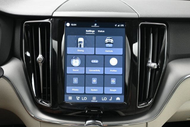 Used 2024 Volvo XC60 B5 Core w/ Climate Package AWD/4WD image 16