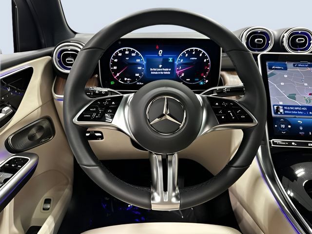 Used 2026 Mercedes-Benz GLC 300 4MATIC image 23