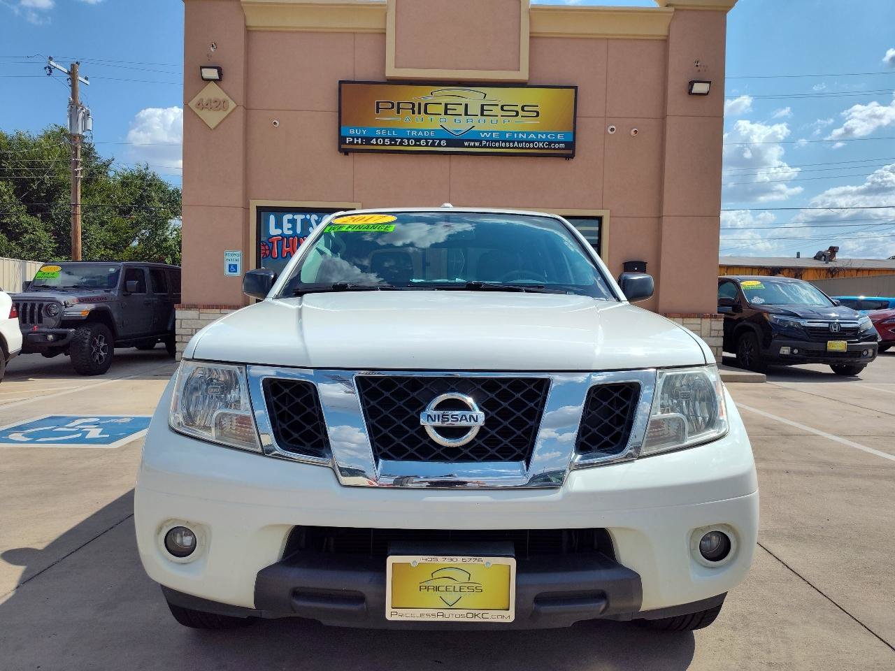 Used 2017 Nissan Frontier SV w/ SV Value Truck Package RWD image 9
