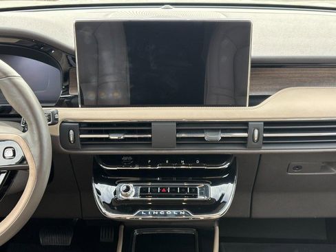 Certified 2023 Lincoln Corsair Reserve w/ Equipment Group 201A image 12