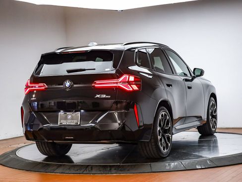 Certified 2025 BMW X3 xDrive30i w/ M Sport Package image 7