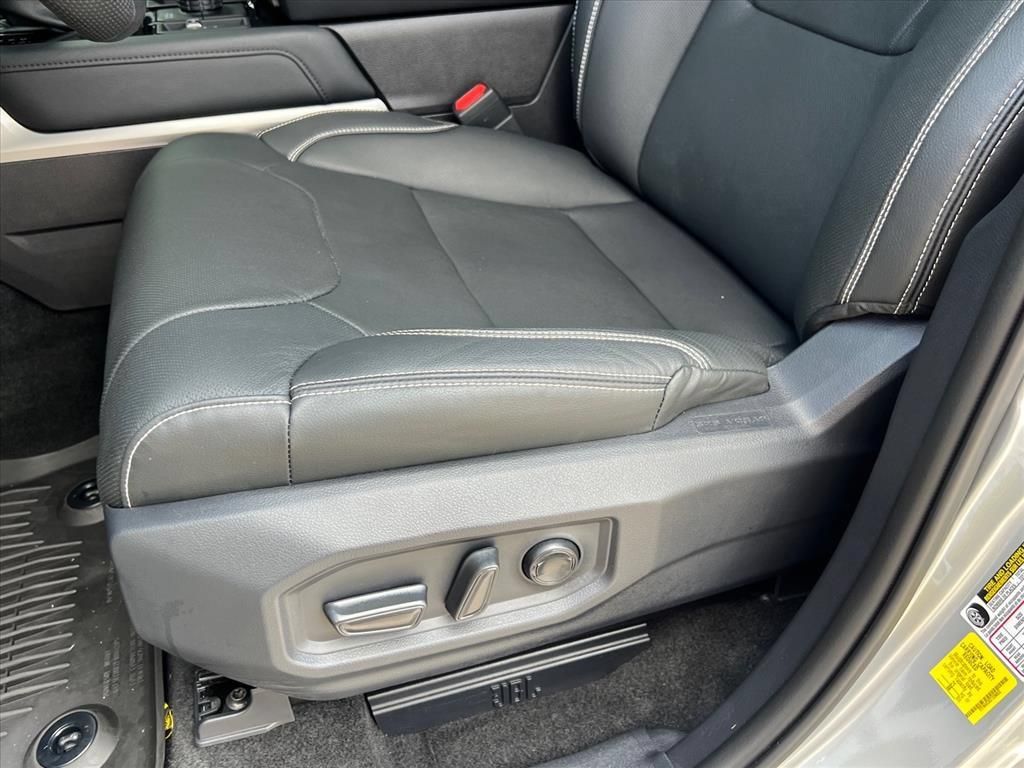 Used 2026 Toyota Tundra Limited AWD/4WD image 29